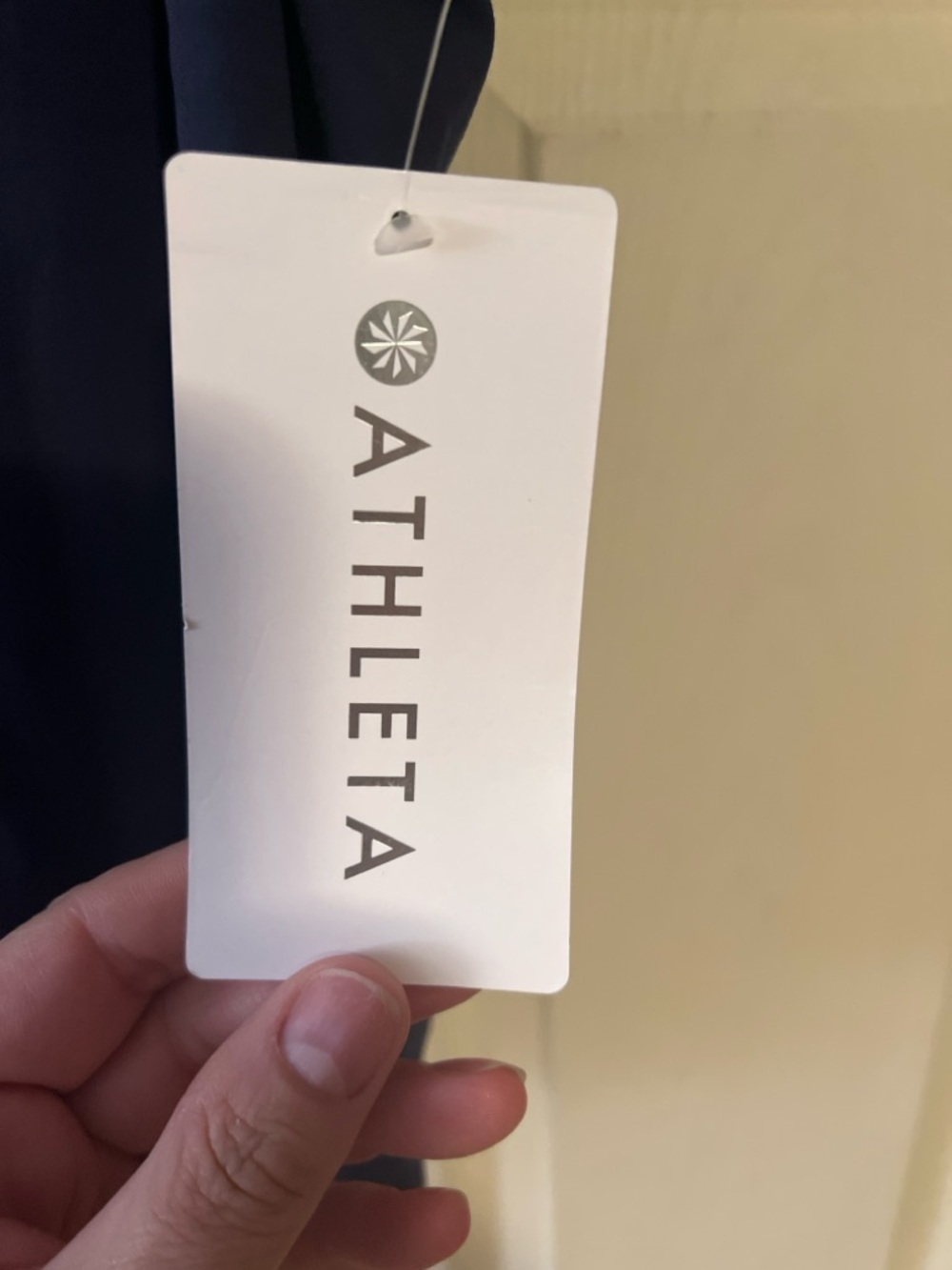 Athleta Transcend Racerback Tank Navy Blue XL NWT Lightweight Quick Dry Athleisu - Picture 3 of 3